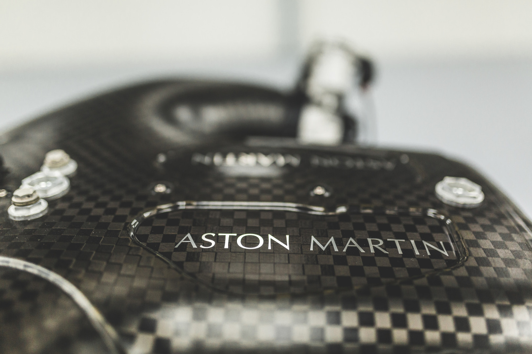 SMALL_Aston Martin Valkyrie Engine (5)